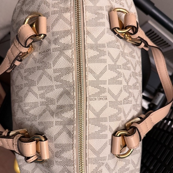 Michael Kors Grayson Vanilla Satchel - Picture 9 of 9